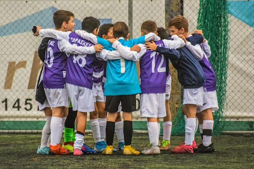 Le développement d&rsquo;habiletés interpersonnelles par la pratique sportive chez les adolescent.e.s – par Laurie&nbsp;Lehoux
